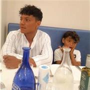 Insegnante di fotografia base per ragazzi che vogliono iniziare un percorso artistico in questa materia